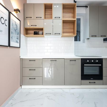 The Loft Luxury Apartments-Near The Park In The City Center Bukares Bagian luar foto