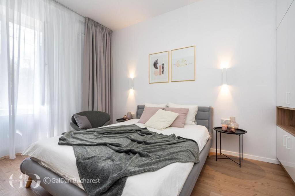The Loft Luxury Apartments-Near The Park In The City Center Bukares Bagian luar foto