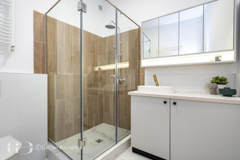 The Loft Luxury Apartments-Near The Park In The City Center Bukares Bagian luar foto